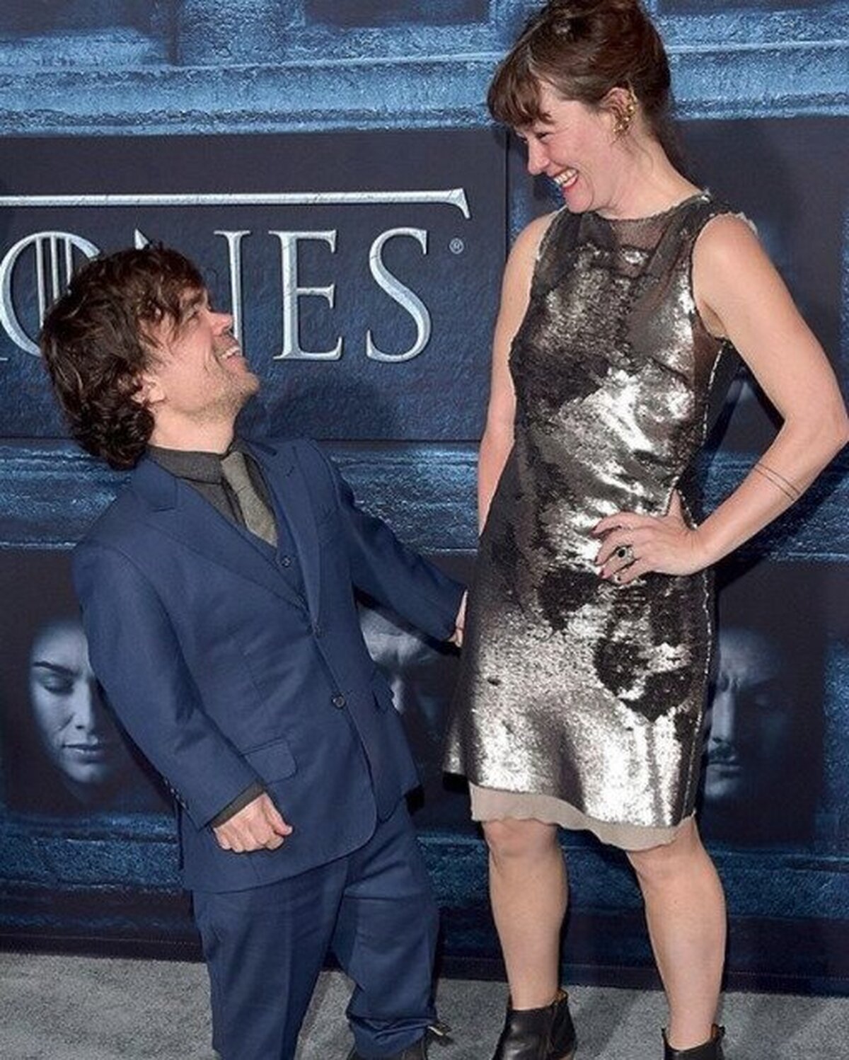 Peter Dinklage y su mujer Erica Schmidt están esperando su 2ndo hijo. Felicidades
