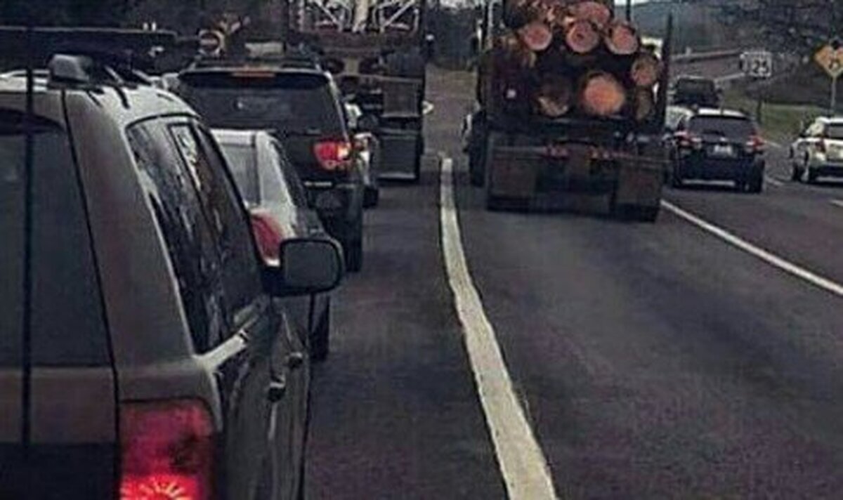 Todos los del carril de la izquierda han visto Destino Final