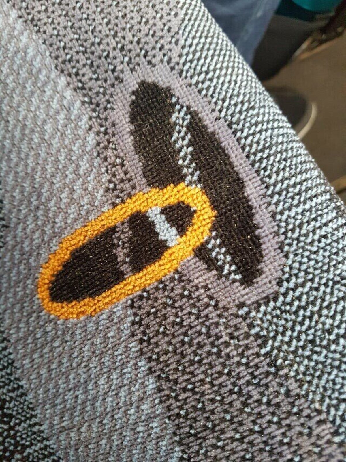 Creo que los asientos de este autobús han sido diseñados por Valve