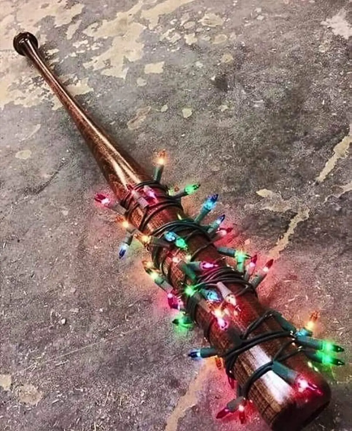 Negan ya ha empezado con los adornos de Navidad
