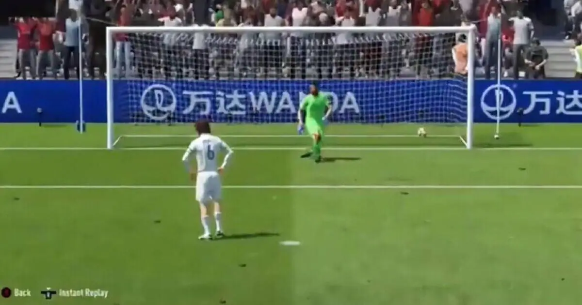 Un jugador profesional de FIFA 20 es eliminado por fallar un penalti que claramente había entrado