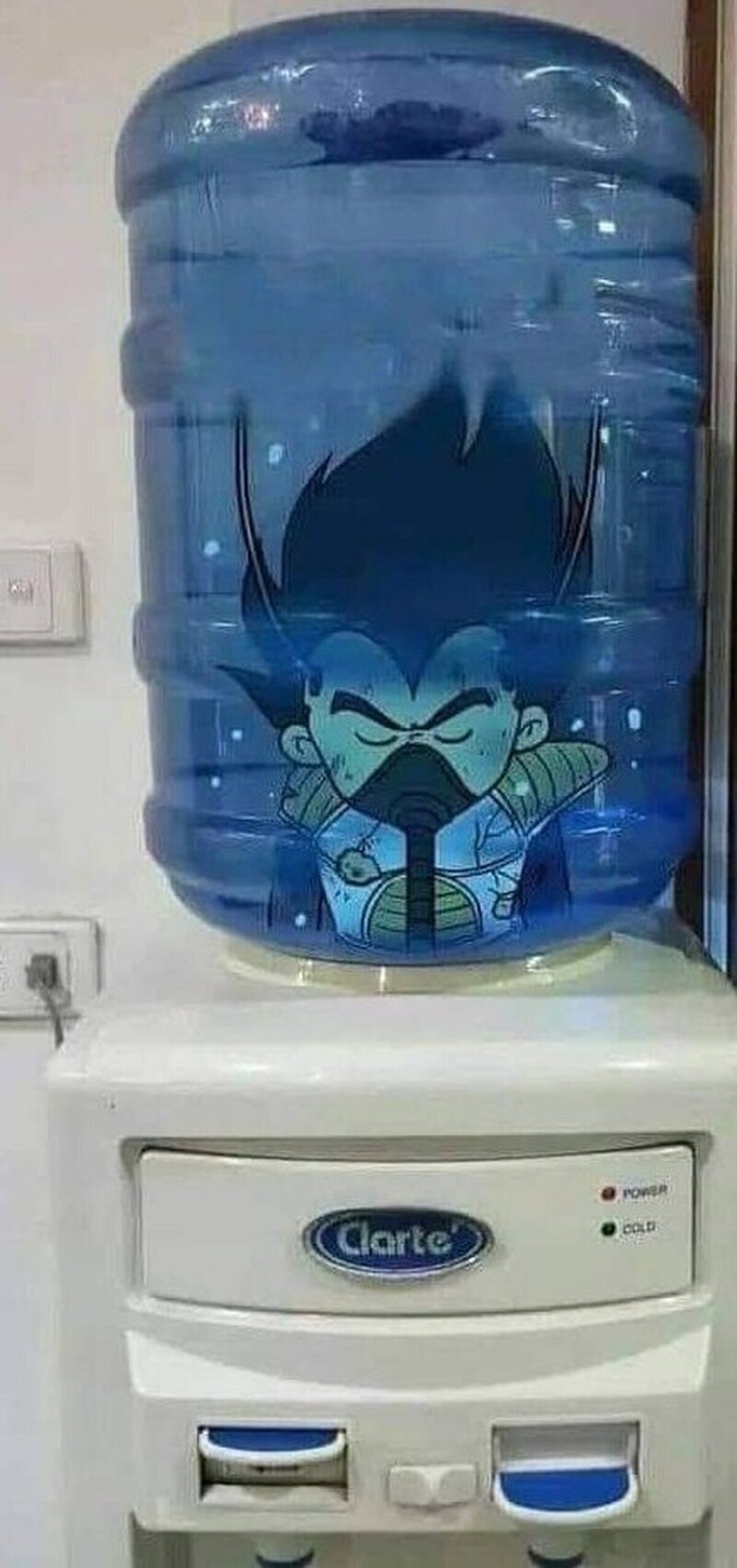 Con este calor, recordad beber más de 9000 litros de agua al día