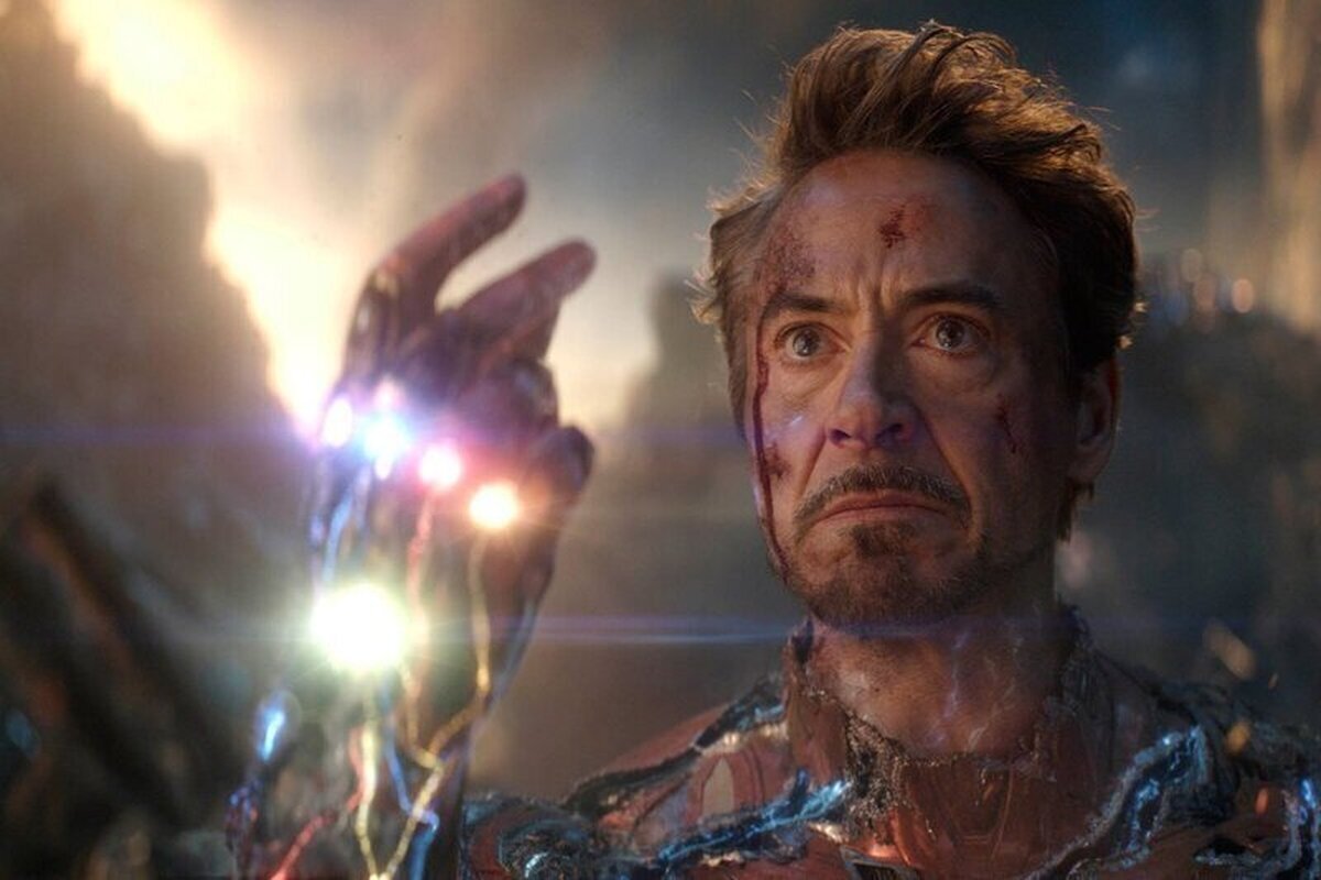 Hoy 31 de diciembre si pones Vengadores: Endgame a las 21:29:30h justo para las campanadas Tony Stark chasqueará los dedos para despedir 2021