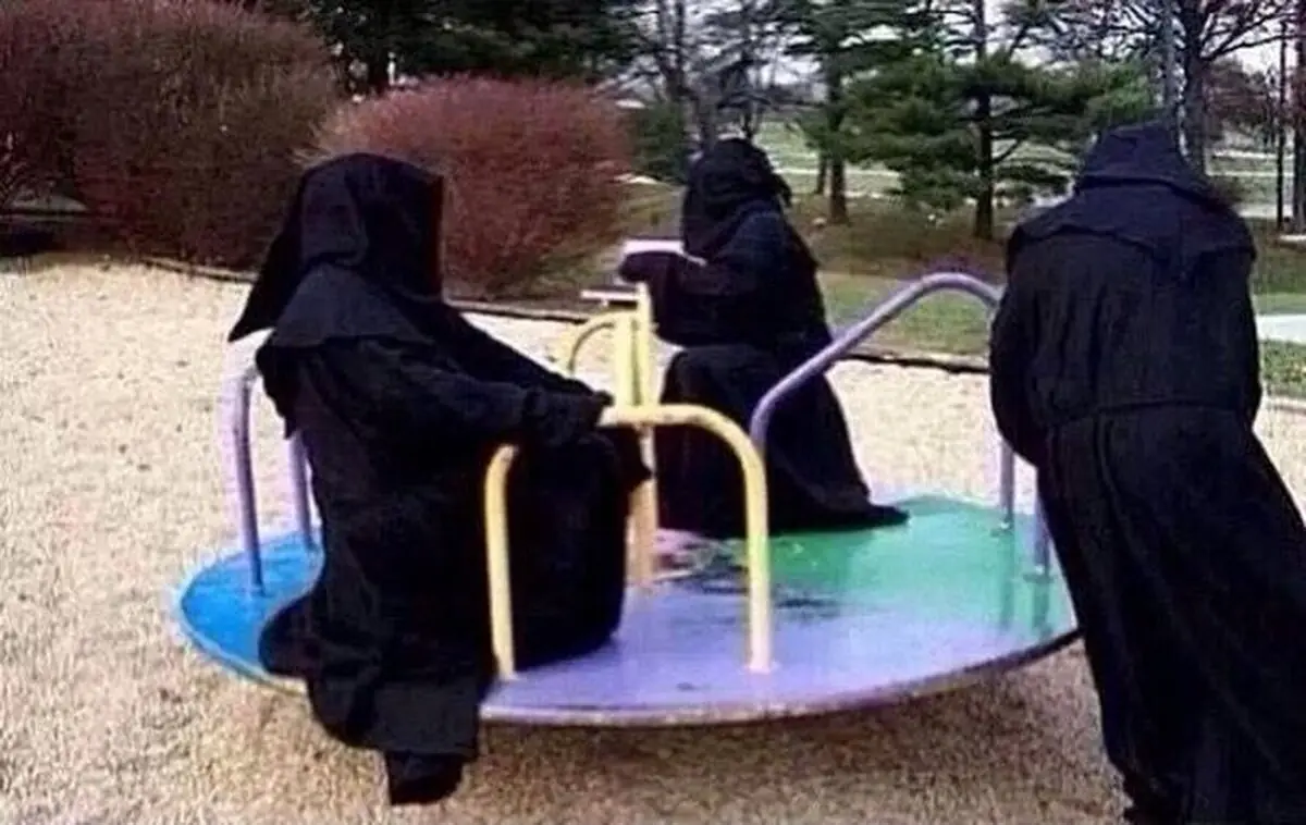 Los Nazgûl pasando su tiempo libre en Minas Morgul