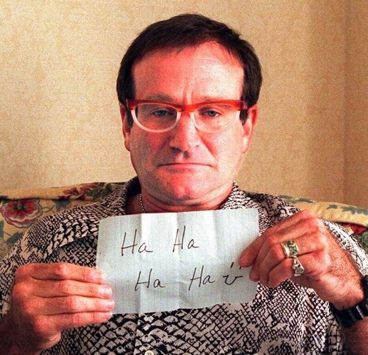 “Todas las personas que conoces están librando una batalla de la que no sabes nada. Sé amable. Siempre".—Robin Williams. 