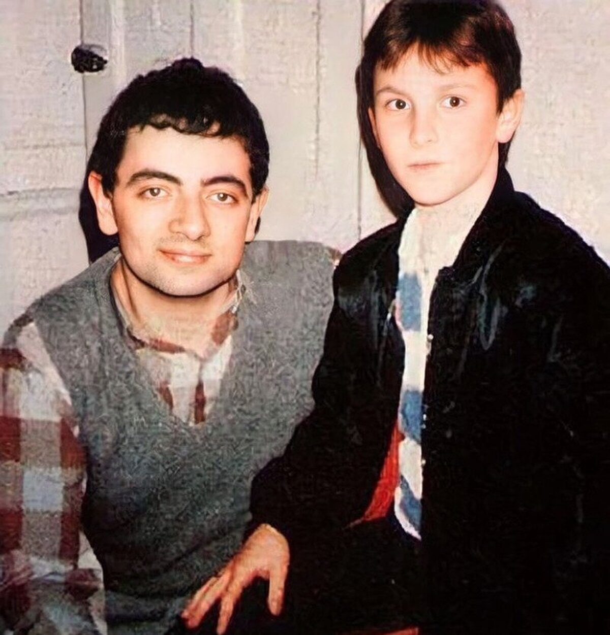 1984 con Rowan Atkinson y Christian Bale