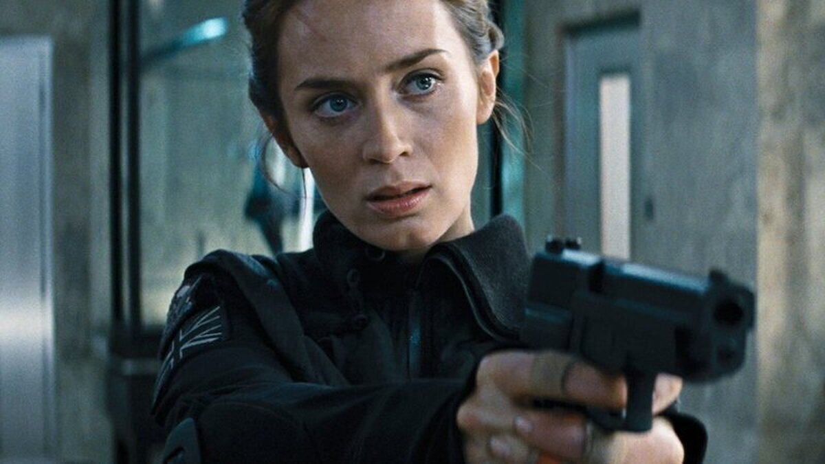 Ni Henry Cavill ni Tom Hardy. Yo quiero a Emily Blunt como agente 007.  