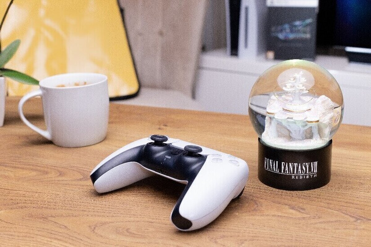 Square Enix desvela la edición limitada Gold Saucer Glitter Globe de FINAL FANTASY VII REBIRTH