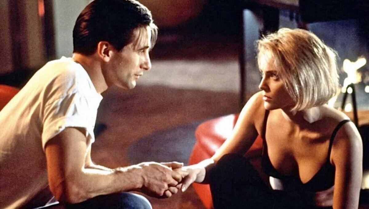 Sharon Stone denuncia haber sido forzada a tener s3x0 con Billy Baldwin para 'tener más química' en pantalla