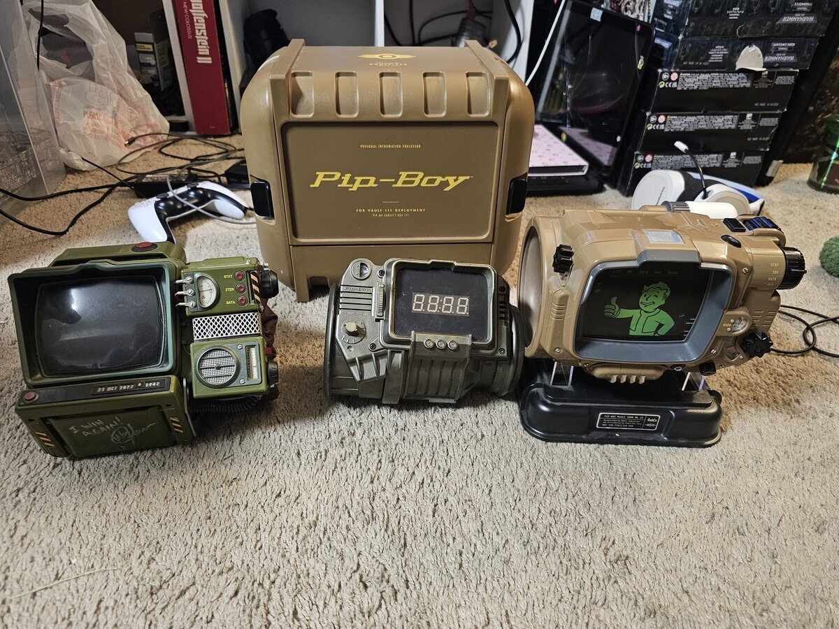 Así se ven 3 generaciones de Pip-Boy