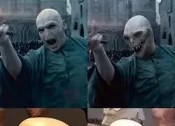 No olvidemos cual iba a ser el diseño original de Voldemort