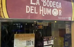 Esta bodega del humor está llena de fascismo con los artículos que puedes encontrar en su interior