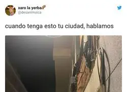 El kebab en una mano y el 112 marcado en la otra, por @desanimaica