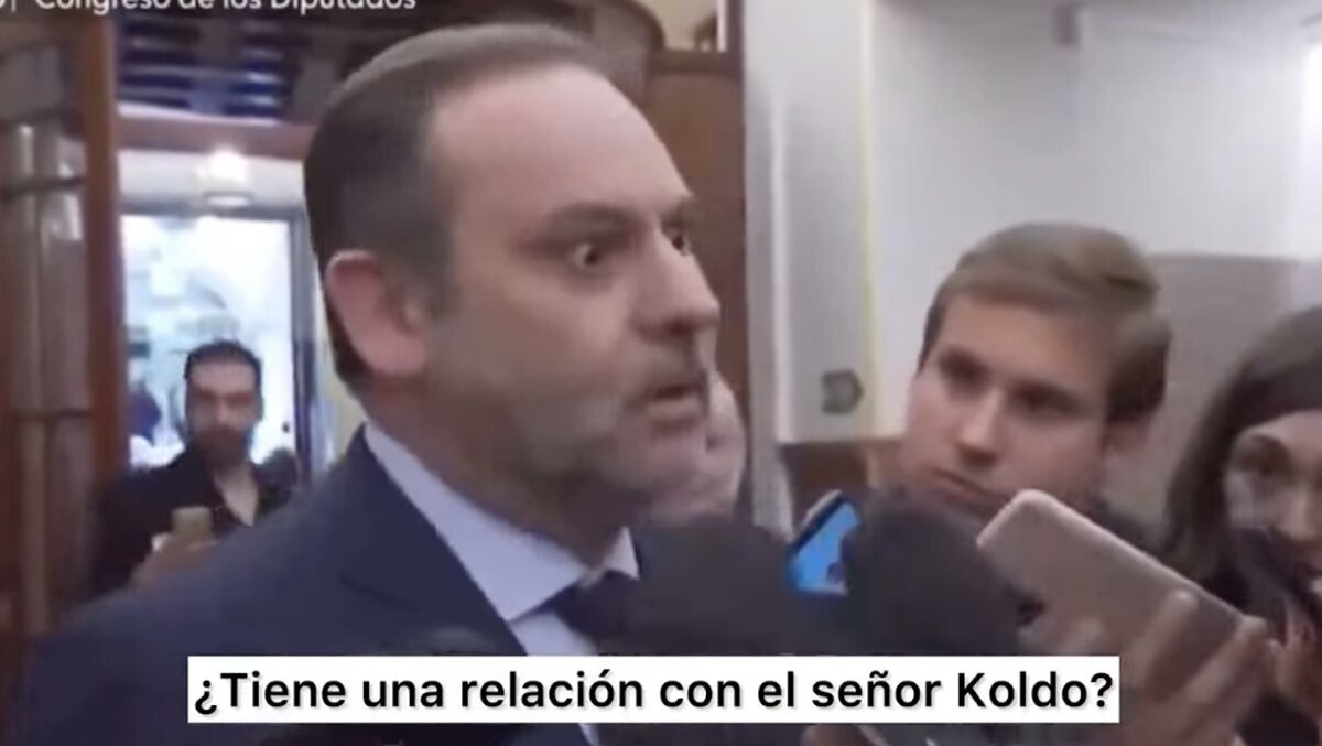 Así ha reaccionado Ábalos cuando le han preguntado por su asesor