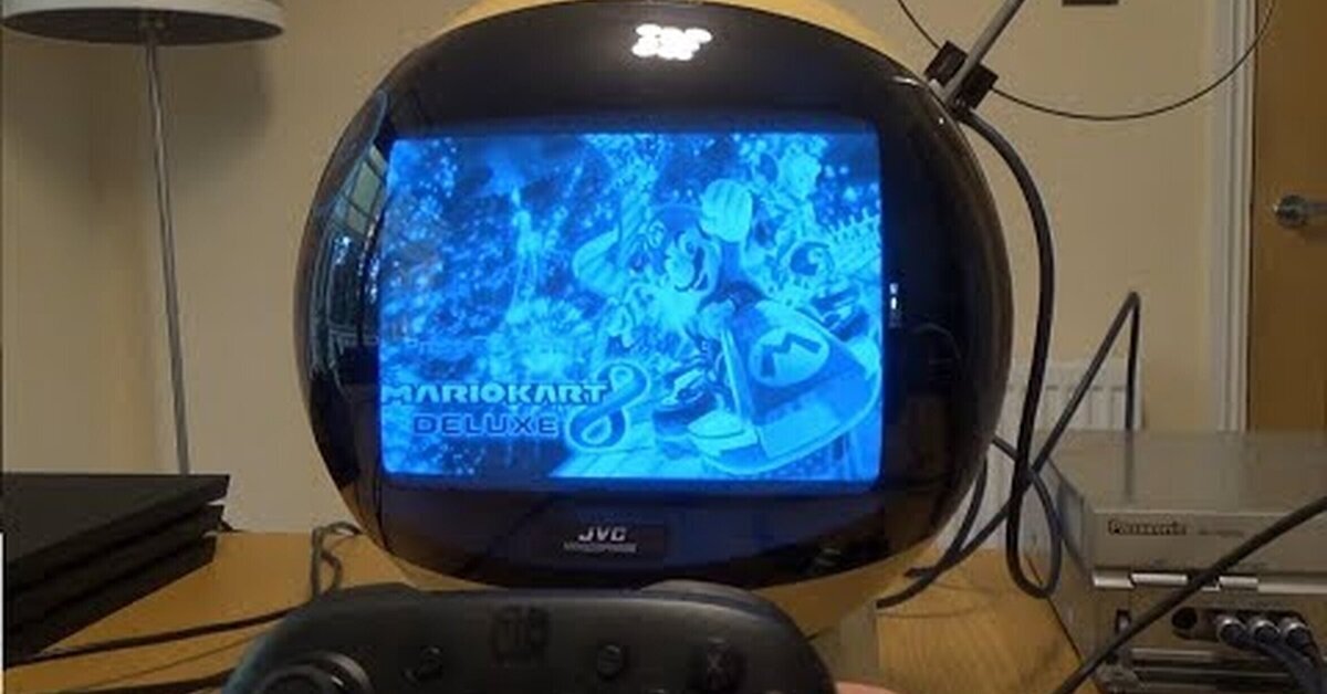 Así se ven los juegos de PS4 Pro, Xbox One X y Switch en una tele esférica de los años 70