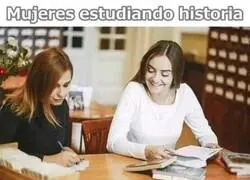 Aquí aprendiendo historia...